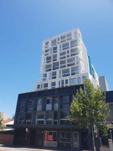Modern Northbridge Apartment - Accommodation Redcliffe 12