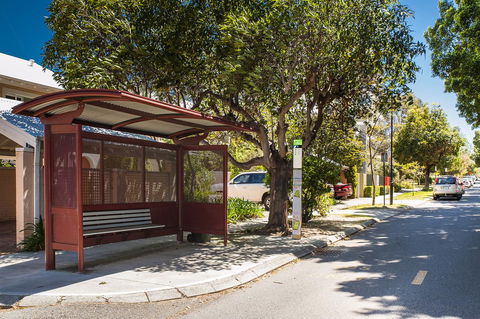 Rosalie 02 - Accommodation Redcliffe 19