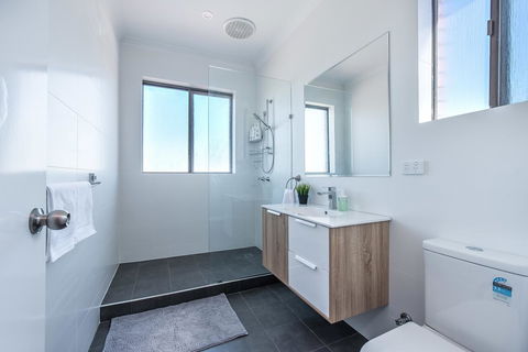 Lotus Perth Retreat - Accommodation Redcliffe 10