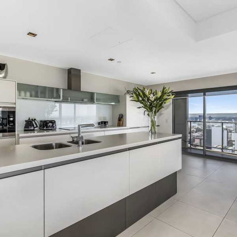 Astra Apartments Perth CBD - Accommodation Redcliffe 2