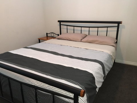 Apartment In Queens Park - Accommodation Redcliffe 3