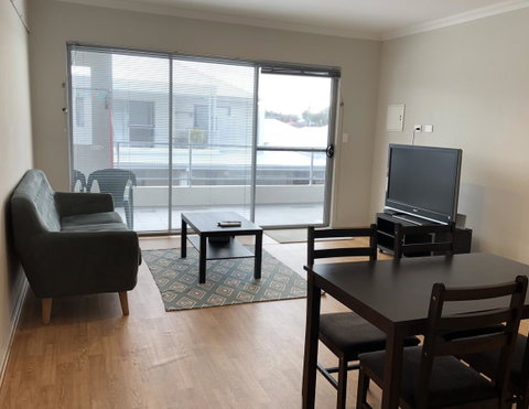 Apartment In Queens Park - Accommodation Redcliffe 0