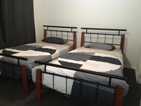 Apartment In Queens Park - Accommodation Redcliffe 1