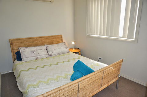 9 Krait Street - Perfect For Large Groups Or Families Alike - Accommodation Redcliffe 8