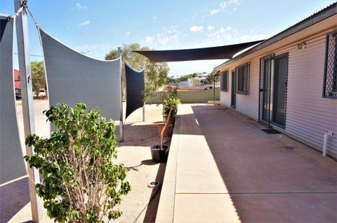 9 Krait Street - Perfect For Large Groups Or Families Alike - Accommodation Redcliffe 19