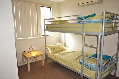 9 Krait Street - Perfect For Large Groups Or Families Alike - Accommodation Redcliffe 10