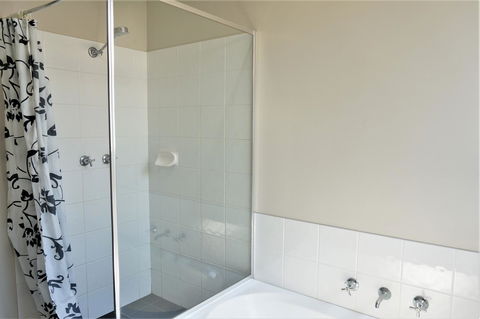 9 Krait Street - Perfect For Large Groups Or Families Alike - Accommodation Redcliffe 12