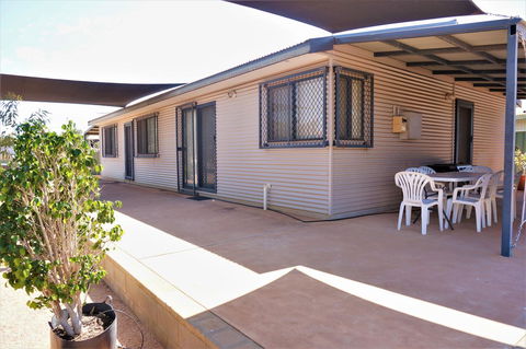 9 Krait Street - Perfect For Large Groups Or Families Alike - Accommodation Redcliffe 18