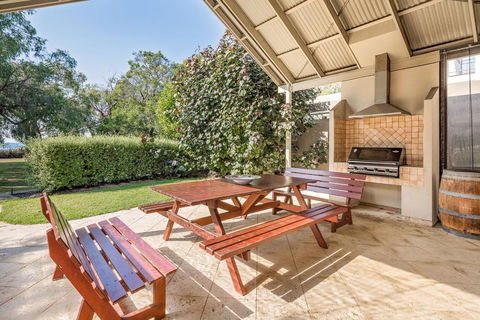 Geographe Cove Resort - Accommodation Redcliffe 3