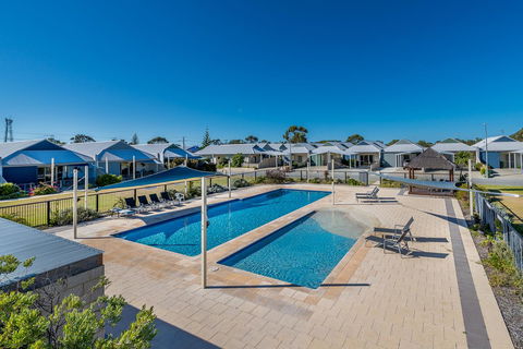 Seafront Unit 60 - Accommodation Redcliffe 9