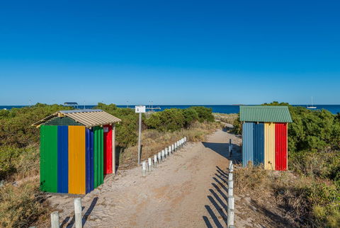 Seafront Unit 60 - Accommodation Redcliffe 10