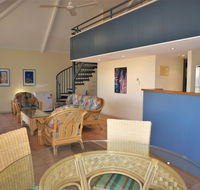 Osprey Holiday Village Unit 102 - Relax and unwind in the large spa bath - Accommodation Redcliffe