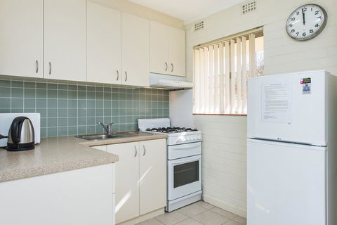 Rosalie 46 - Accommodation Redcliffe 2