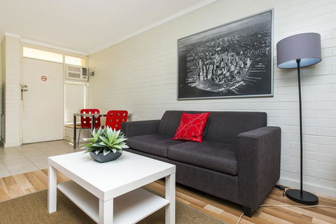 Rosalie 46 - Accommodation Redcliffe 7