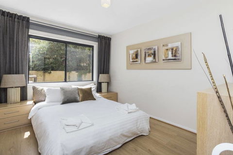 Gorgeous 26 1 Bed Designer Fitout Perfect Location - Accommodation Redcliffe 39