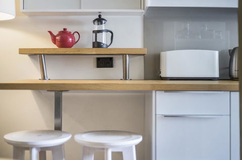 Gorgeous 26 1 Bed Designer Fitout Perfect Location - Accommodation Redcliffe 19