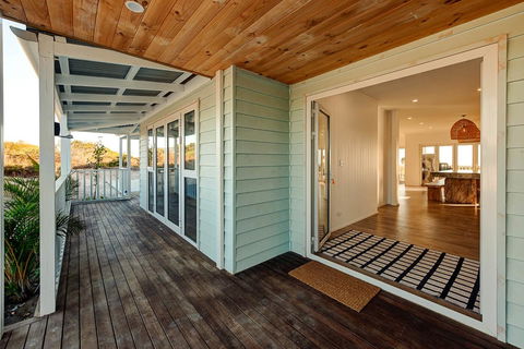 Blue Sky Escapes The Lookout Lancelin - Accommodation Redcliffe 10
