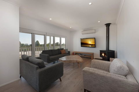 Blue Sky Escapes The Lookout Lancelin - Accommodation Redcliffe 28