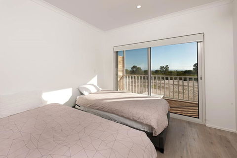 Blue Sky Escapes The Lookout Lancelin - Accommodation Redcliffe 22