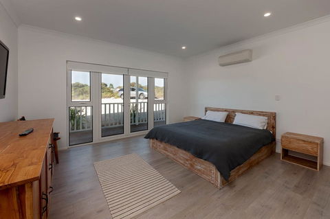 Blue Sky Escapes The Lookout Lancelin - Accommodation Redcliffe 33