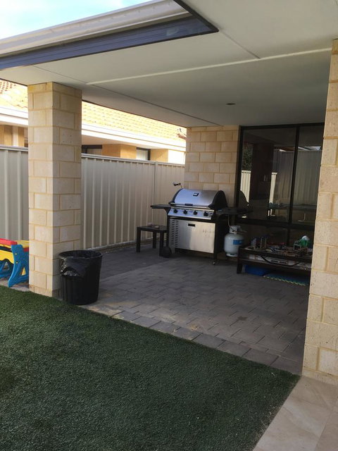 Shiraz Heights - Accommodation Redcliffe 4