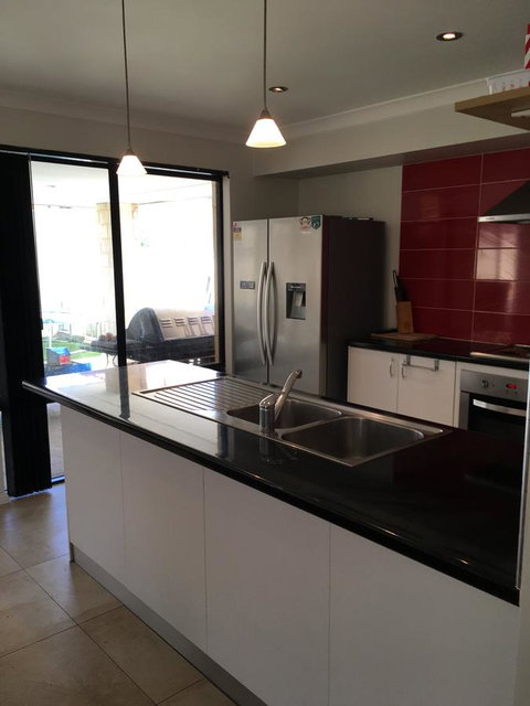 Shiraz Heights - Accommodation Redcliffe 16