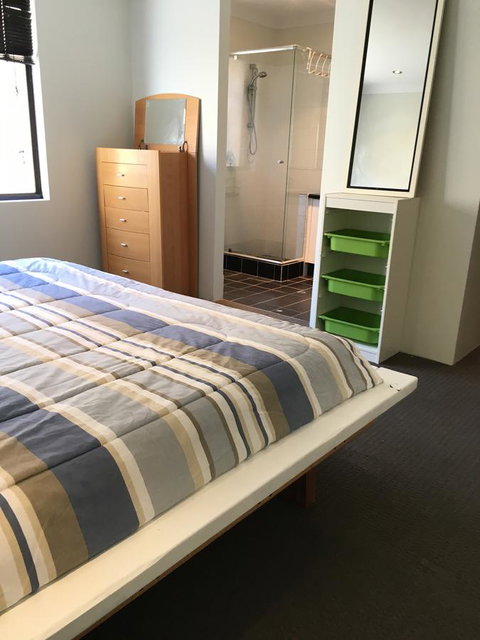 Shiraz Heights - Accommodation Redcliffe 28