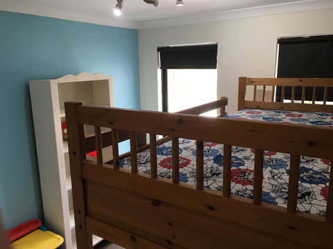 Shiraz Heights - Accommodation Redcliffe 25