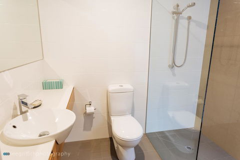 Stablebase - Accommodation Redcliffe 12