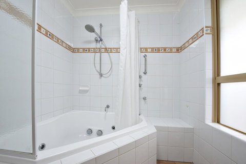 Mandalay Holiday Resort And Tourist Park - Accommodation Redcliffe 11