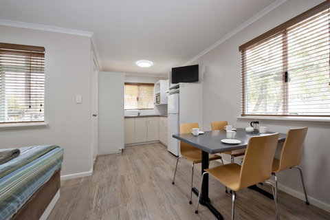 Mandalay Holiday Resort And Tourist Park - Accommodation Redcliffe 38