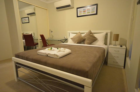 Ellard Bed & Breakfast - Accommodation Redcliffe 13