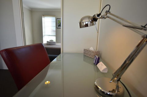 Ellard Bed & Breakfast - Accommodation Redcliffe 7