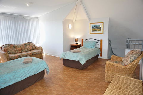 Osprey Holiday Village Unit 108 - Accommodation Redcliffe 10