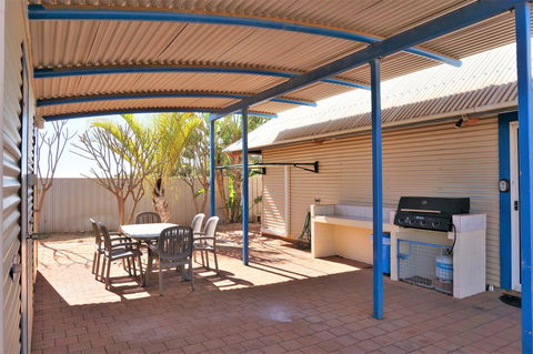 Osprey Holiday Village Unit 108 - Accommodation Redcliffe 16