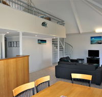 Osprey Holiday Village Unit 108 - Ideal apartment for a family of 6 - Accommodation Redcliffe