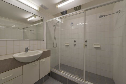 Osprey Holiday Village Unit 108 - Accommodation Redcliffe 12