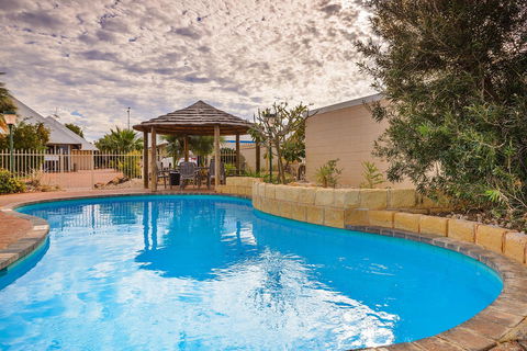 Osprey Holiday Village Unit 108 - Accommodation Redcliffe 21