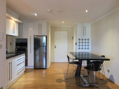 Colin St Apartment - Accommodation Redcliffe 4