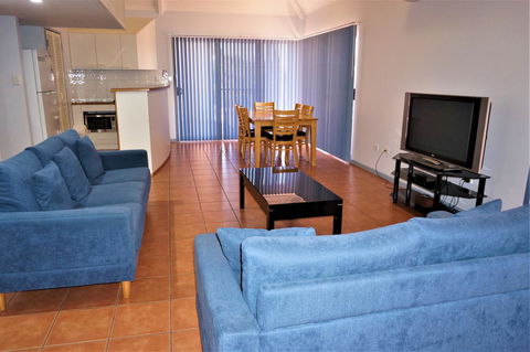 Osprey Holiday Village Unit 118 - Accommodation Redcliffe 2