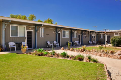 Getaway Villas Unit 384 - Accommodation Redcliffe 0