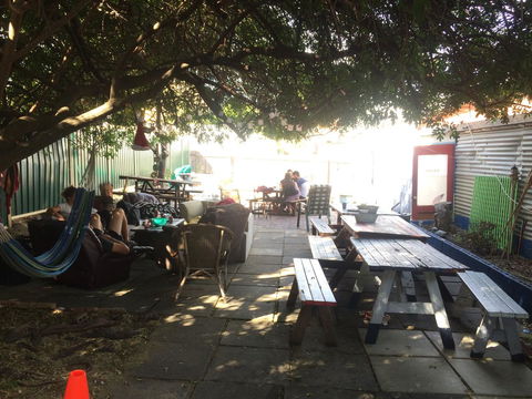 Planet Inn Backpackers - Accommodation Redcliffe 8
