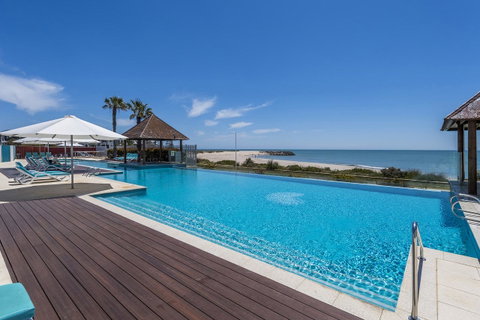 A 406 FANTASTIC OCEAN BEACH And MARINA VIEW APT - MANDURAH - Accommodation Redcliffe 1