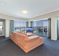 A 406 FANTASTIC OCEAN BEACH and MARINA VIEW APT AT SEASHELLS RESORT - Accommodation Redcliffe