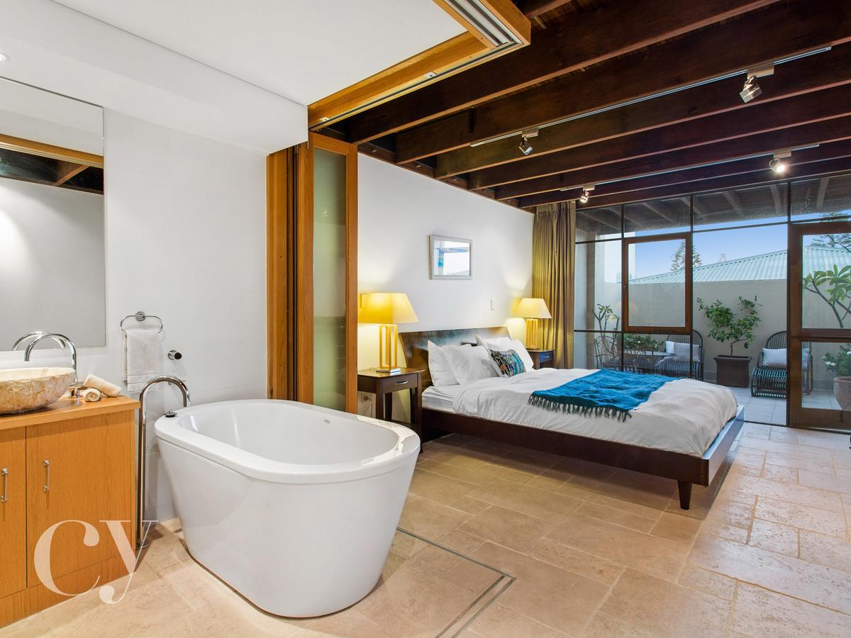 Singleton WA Accommodation Redcliffe