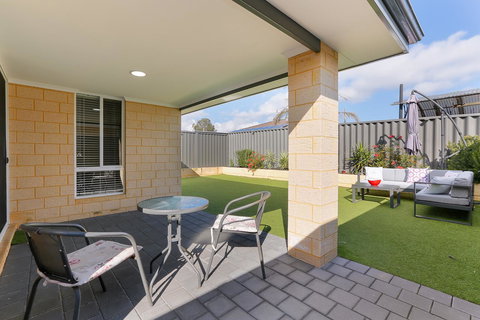 Perth Comfy Stays - Accommodation Redcliffe 11