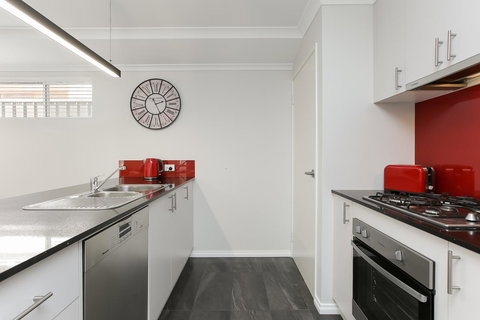 Perth Comfy Stays - Accommodation Redcliffe 15