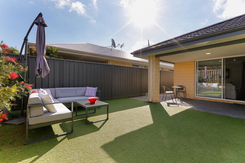 Perth Comfy Stays - Accommodation Redcliffe 9