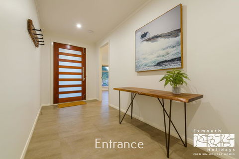 20 Madaffari Drive - Accommodation Redcliffe 1