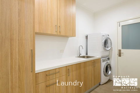 20 Madaffari Drive - Accommodation Redcliffe 22